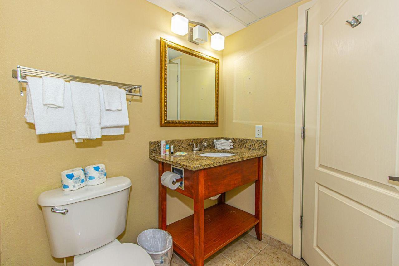 Oceanfront 2 Bedroom Suite With Incredible Views! Carolinian 630 マートルビーチ エクステリア 写真